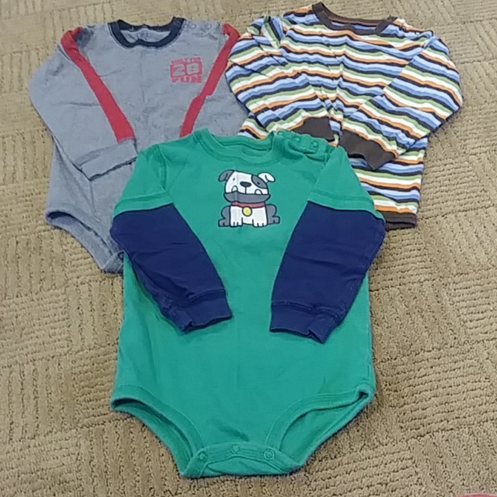 Qty 3 Carters onesie tops, 24 mos